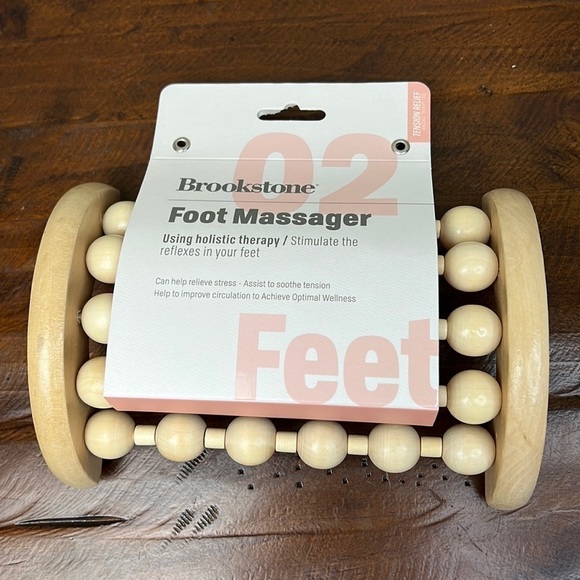 BROOKSTONE • Wooden Foot Messager - Picture 5 of 6